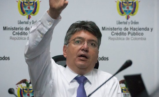 Los ejemplos «ridículos» que ofuscan al Ministro de Hacienda sobre la Reforma Tributaria